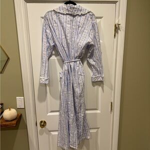 NWOT Lanz of Salzburg Robe Size M